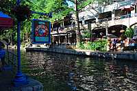 SanAntonio_RiverWalk
